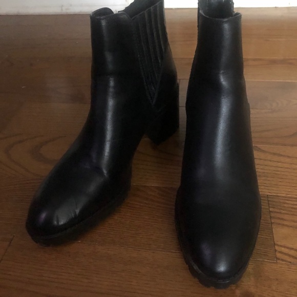 Zara basics black pull on ankle boots. - Picture 2 of 4